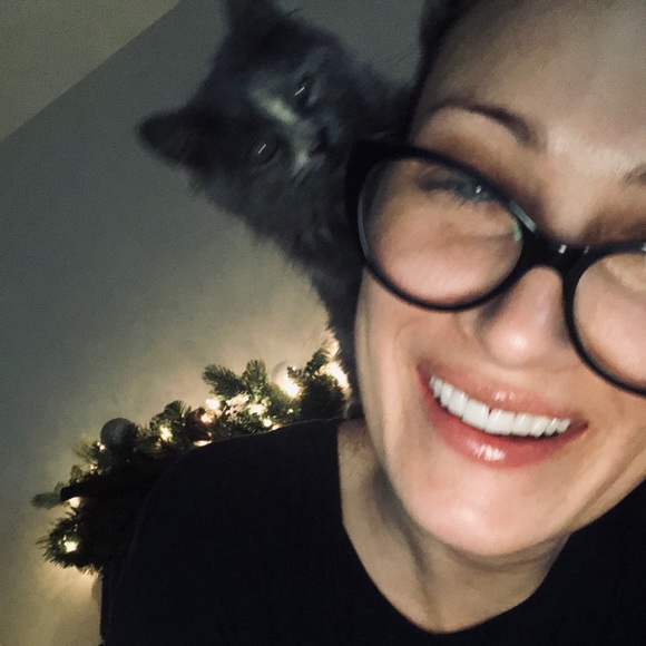 Meet your Posher, Diama - Picture 1 of 1